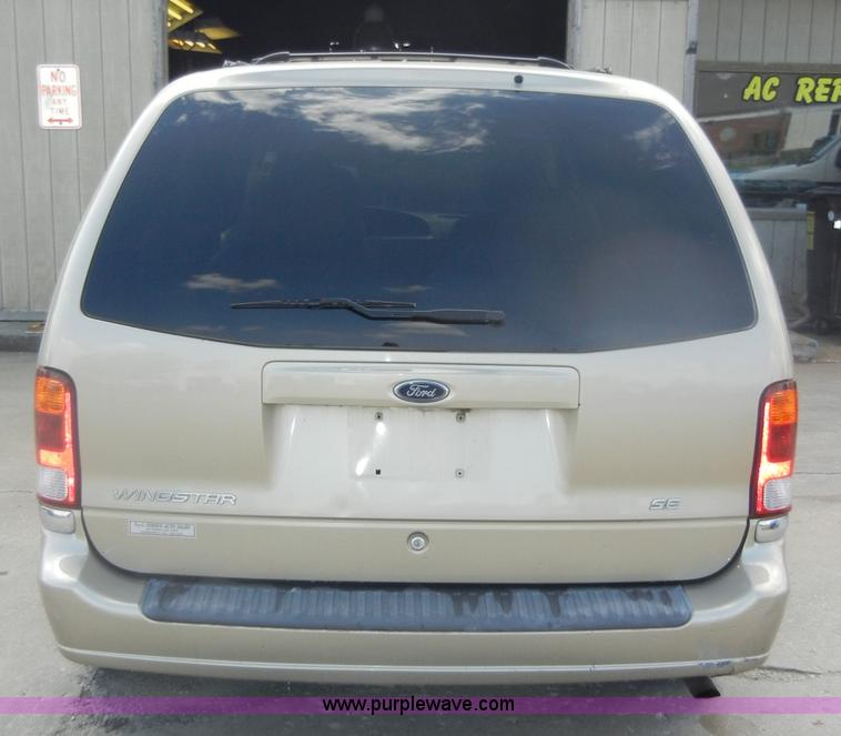 image for item C4251 2000 Ford Windstar SE mini van