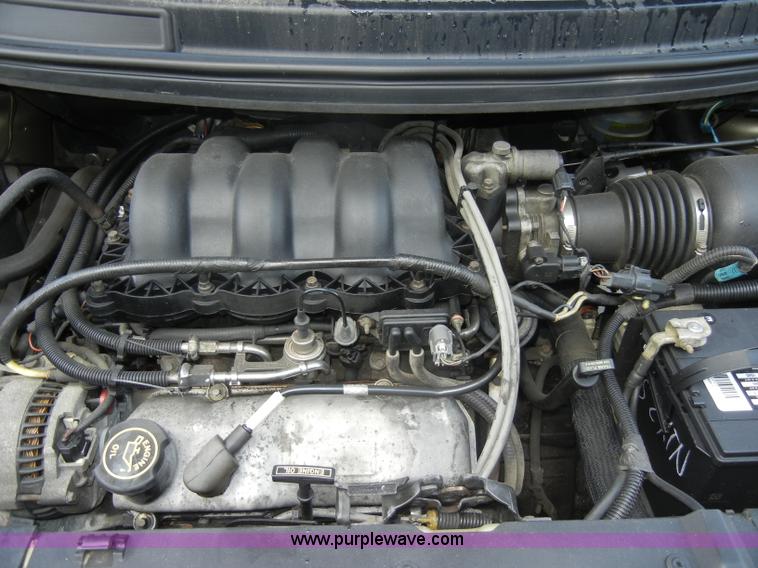 image for item C4251 2000 Ford Windstar SE mini van