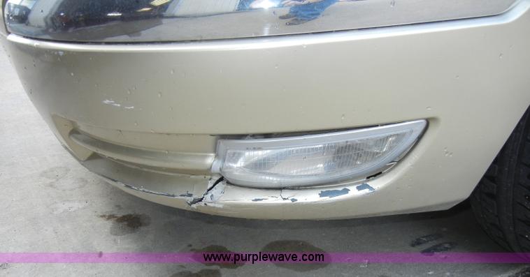 image for item C4251 2000 Ford Windstar SE mini van