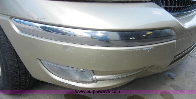 image for item C4251 2000 Ford Windstar SE mini van