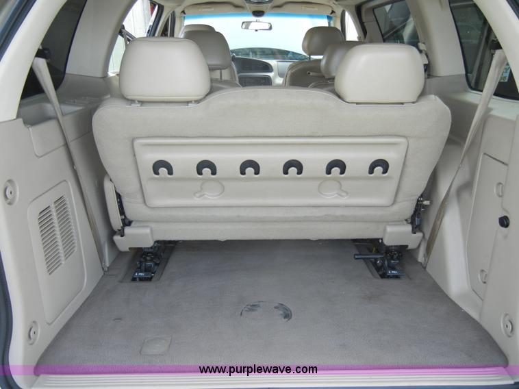 image for item C4251 2000 Ford Windstar SE mini van