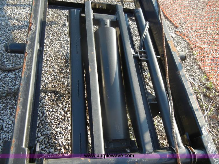 image for item C4252 2006 Switch-N-Go detachable roll back unit