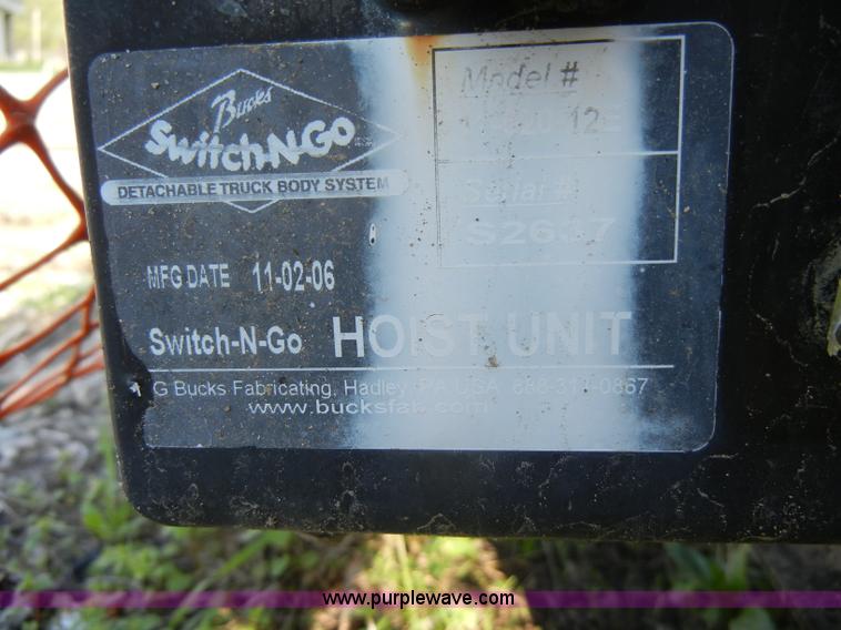 image for item C4252 2006 Switch-N-Go detachable roll back unit