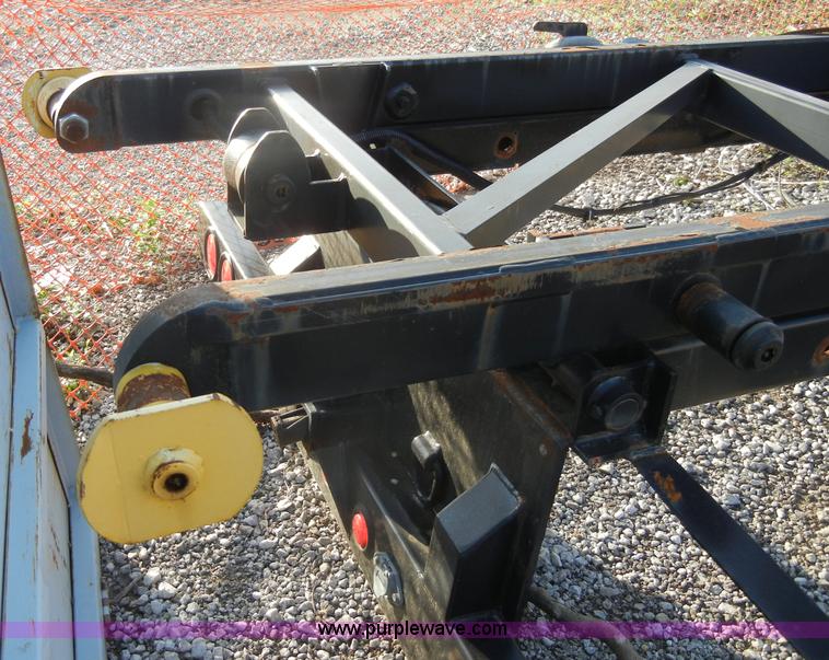 image for item C4252 2006 Switch-N-Go detachable roll back unit