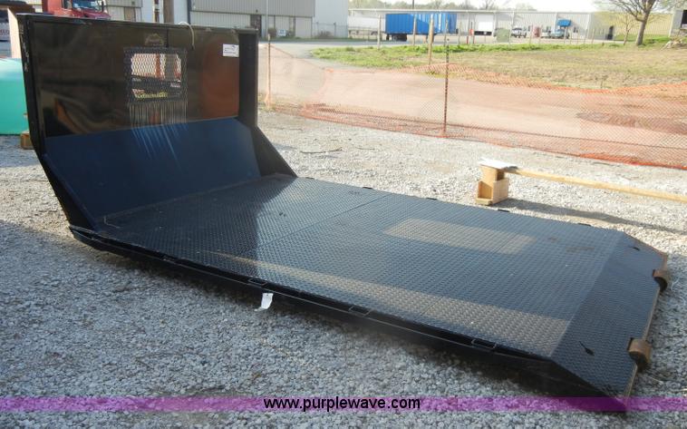 image for item C4253 2007 Switch-N-Go detachable bed