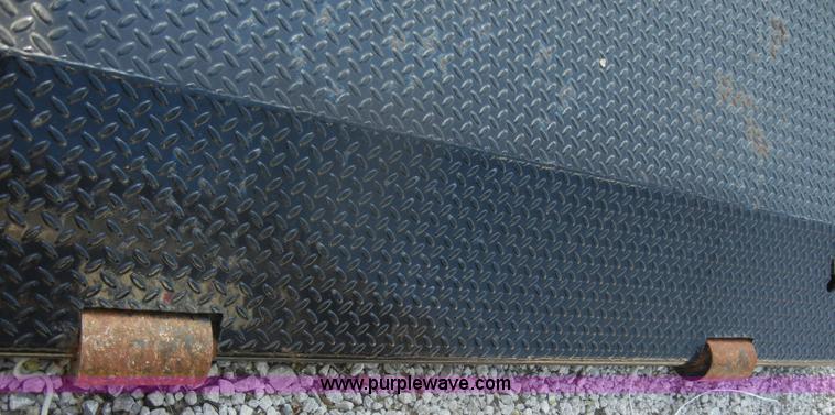 image for item C4253 2007 Switch-N-Go detachable bed