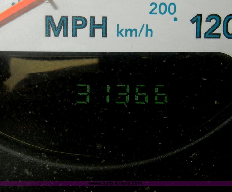 image for item C4258 2006 Dodge Caravan SXT mini van