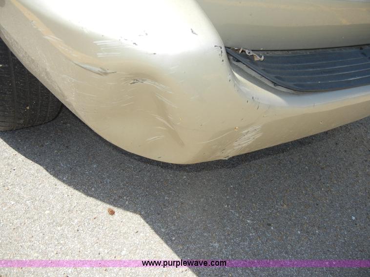 image for item C4258 2006 Dodge Caravan SXT mini van