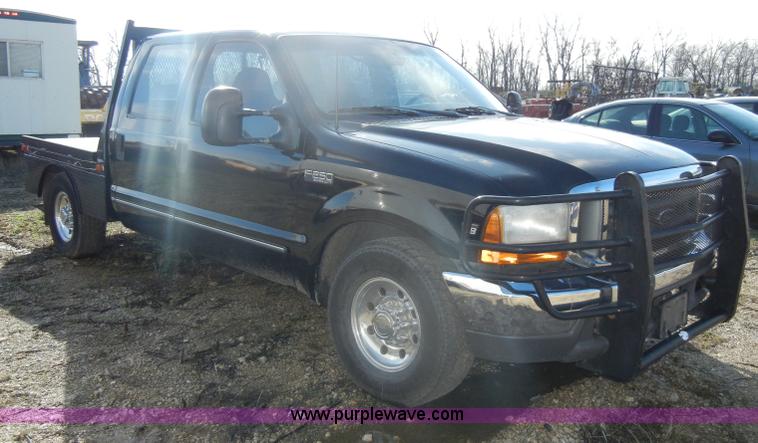 image for item C4363 1999 Ford F250 XLT Super Duty crew cab pickup truck