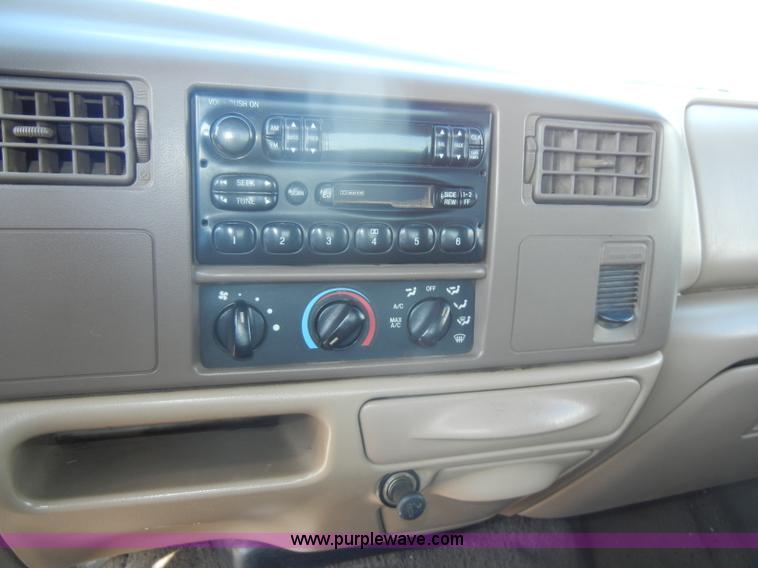 image for item C4363 1999 Ford F250 XLT Super Duty crew cab pickup truck