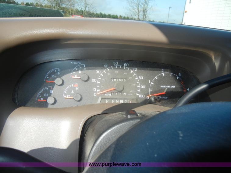 image for item C4363 1999 Ford F250 XLT Super Duty crew cab pickup truck