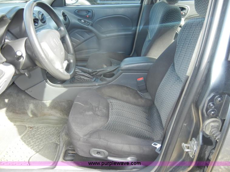 image for item C4364 2004 Pontiac Grand Am SE