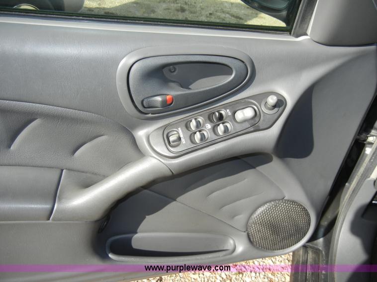 image for item C4364 2004 Pontiac Grand Am SE