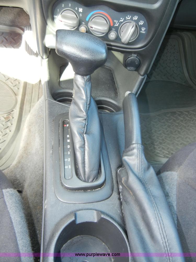 image for item C4364 2004 Pontiac Grand Am SE