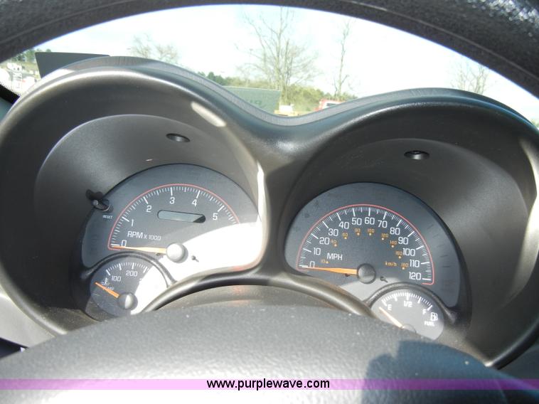 image for item C4364 2004 Pontiac Grand Am SE