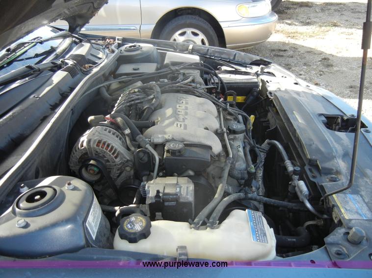 image for item C4364 2004 Pontiac Grand Am SE
