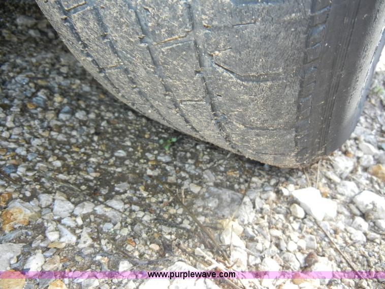 image for item C4364 2004 Pontiac Grand Am SE