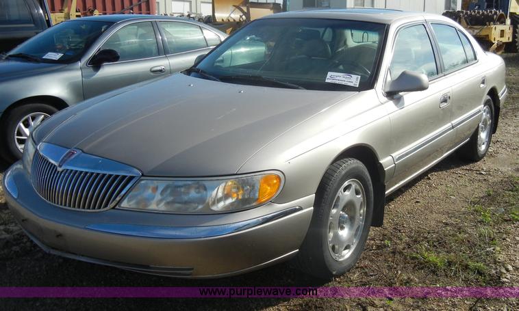 image for item C4365 2000 Lincoln Continental