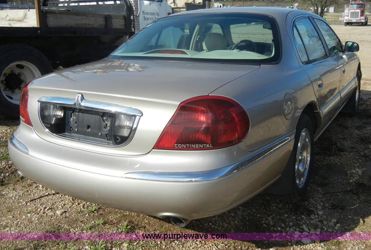 image for item C4365 2000 Lincoln Continental