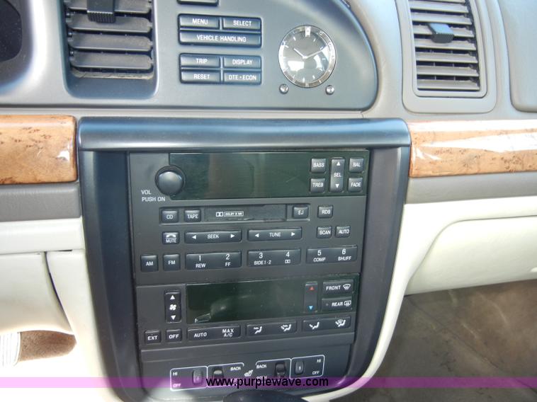 image for item C4365 2000 Lincoln Continental