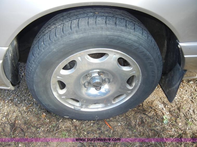 image for item C4365 2000 Lincoln Continental