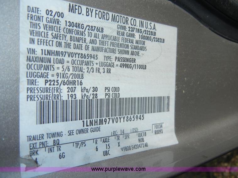 image for item C4365 2000 Lincoln Continental