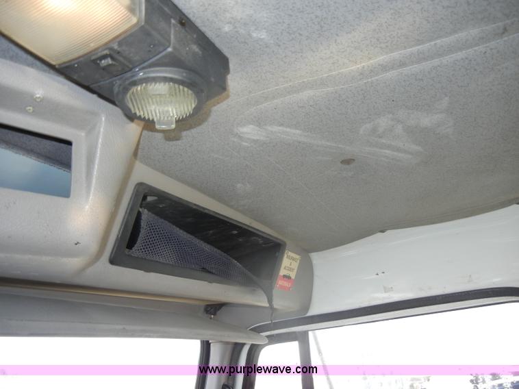 image for item C4366 1997 International 4700 flatbed truck