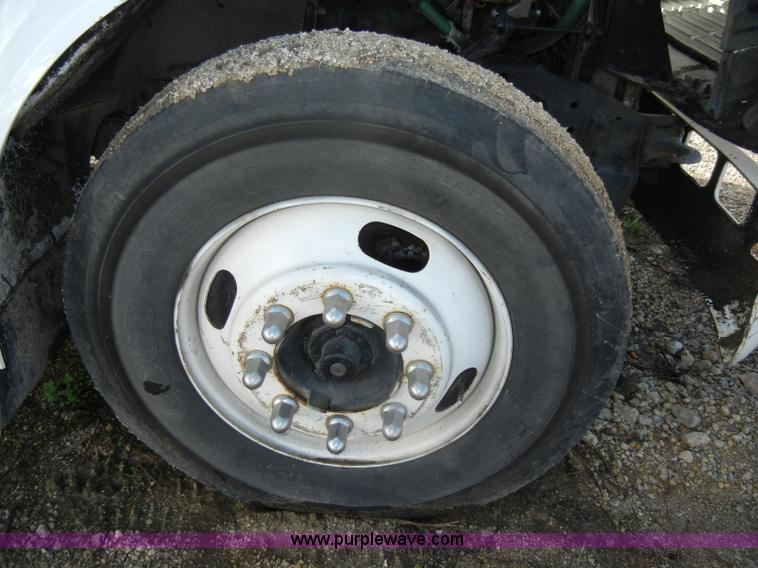 image for item C4366 1997 International 4700 flatbed truck