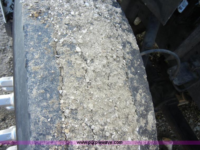 image for item C4366 1997 International 4700 flatbed truck