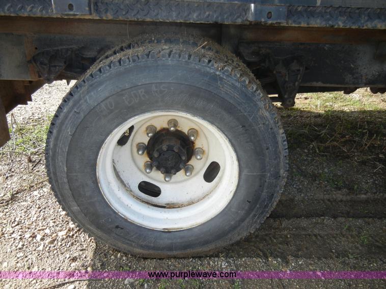 image for item C4366 1997 International 4700 flatbed truck