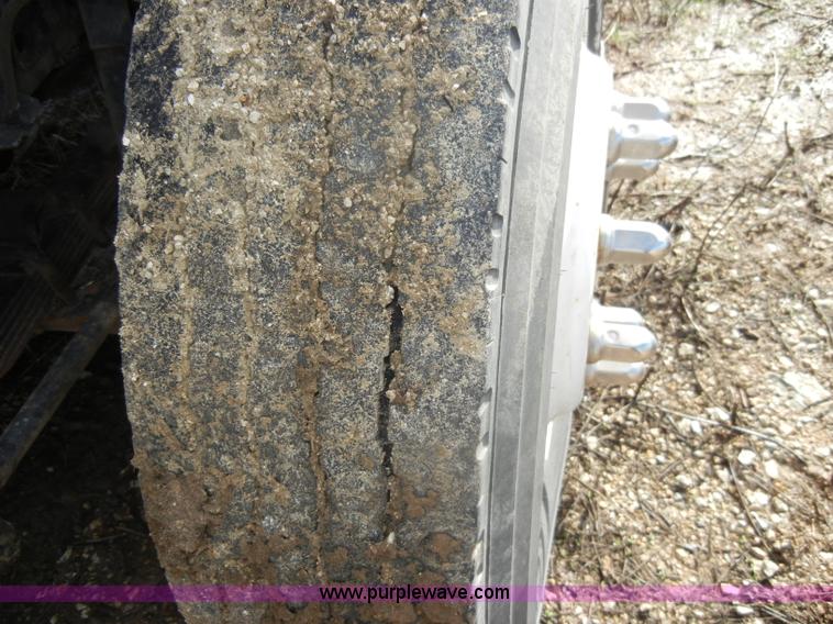 image for item C4366 1997 International 4700 flatbed truck