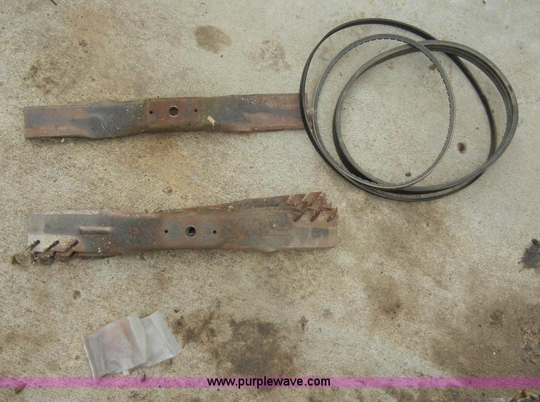 image for item C4395 Walker MTSD lawn mower