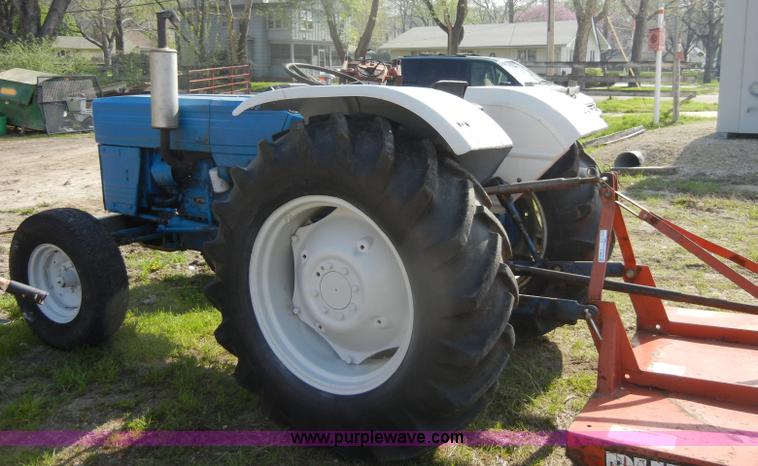 image for item C4396 Long Fiat 45 tractor