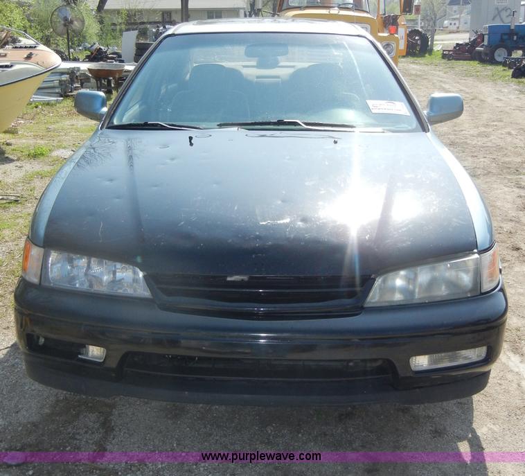 image for item C4400 1994 Honda Accord EX