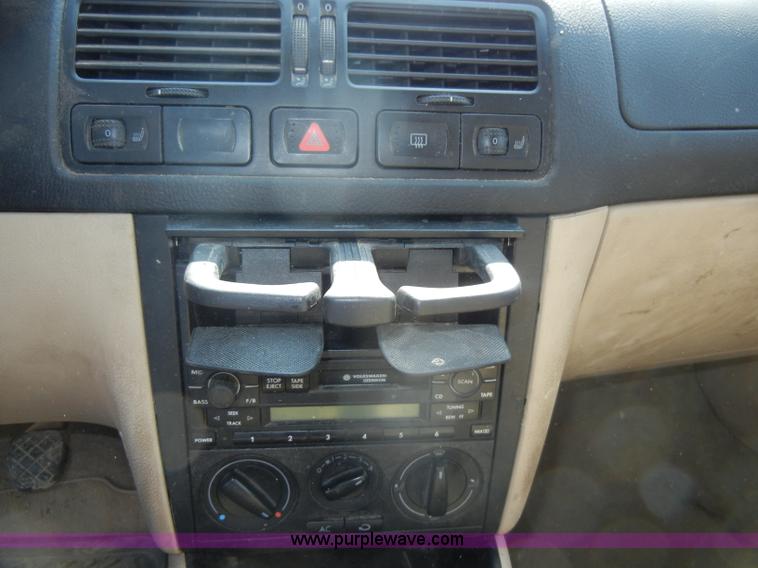 image for item C4402 2001 Volkswagen Jetta GLS