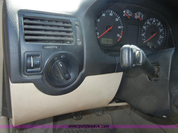 image for item C4402 2001 Volkswagen Jetta GLS