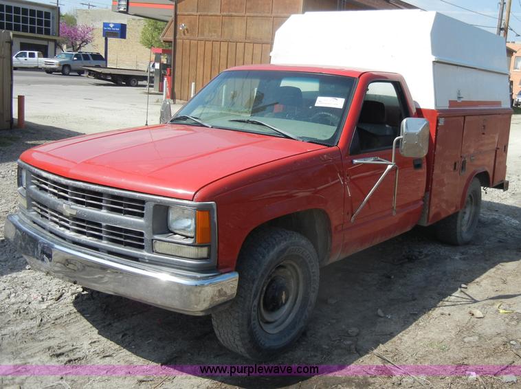 image for item C4403 1998 Chevrolet C2500 pickup truck