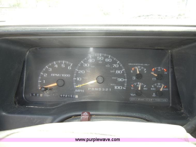 image for item C4403 1998 Chevrolet C2500 pickup truck