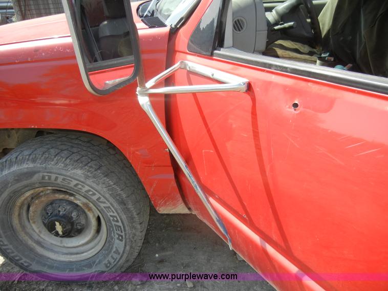 image for item C4403 1998 Chevrolet C2500 pickup truck