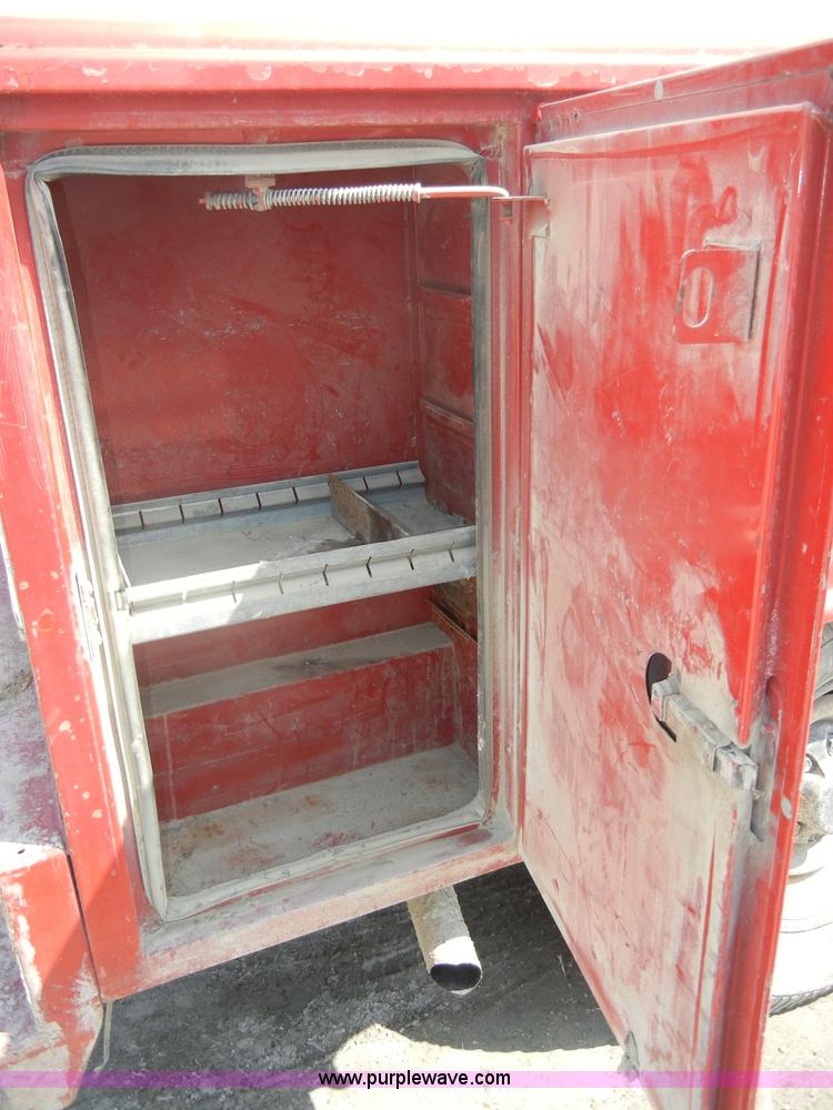 image for item C4403 1998 Chevrolet C2500 pickup truck