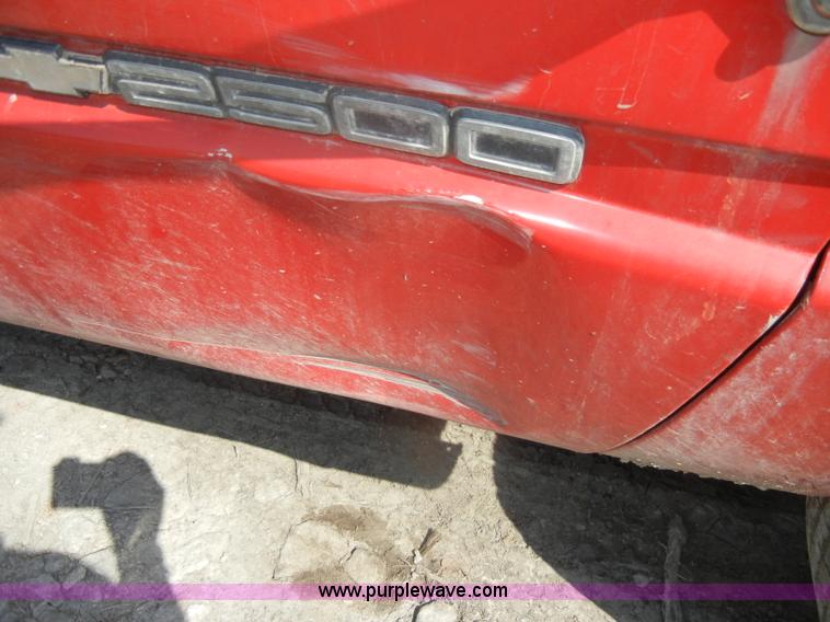 image for item C4403 1998 Chevrolet C2500 pickup truck