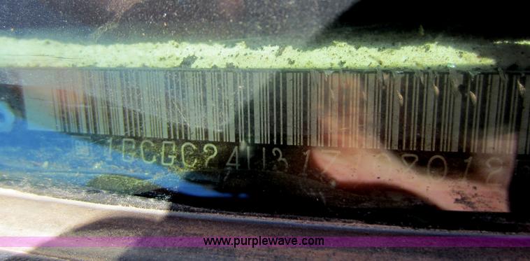 image for item C5354 2001 Chevrolet Silverado 2500 pickup truck