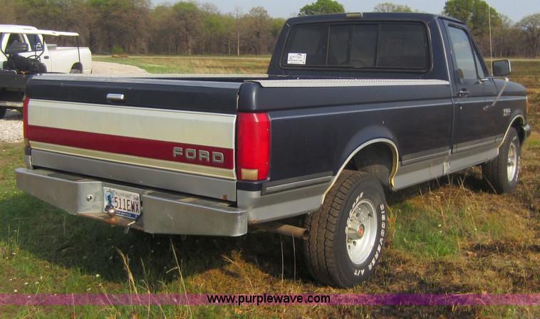 image for item C5419 1991 Ford F150 pickup truck