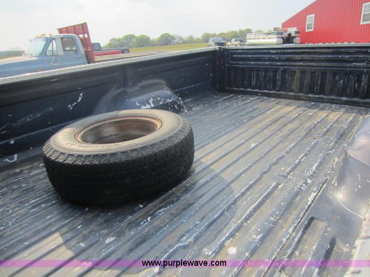 image for item C5419 1991 Ford F150 pickup truck