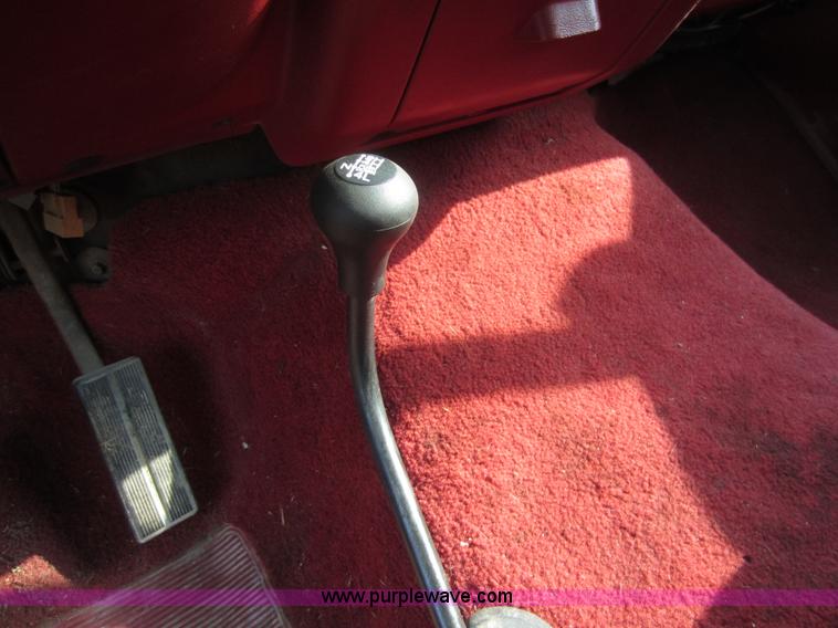 image for item C5419 1991 Ford F150 pickup truck