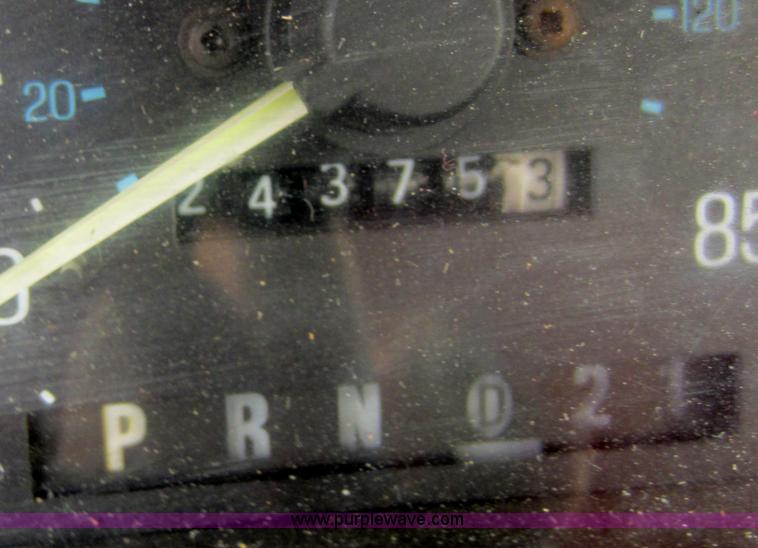 image for item C5419 1991 Ford F150 pickup truck