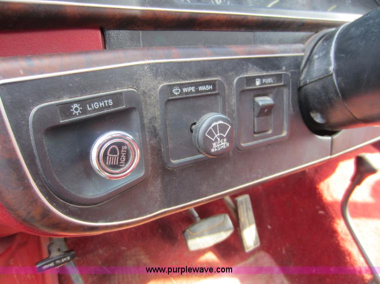 image for item C5419 1991 Ford F150 pickup truck