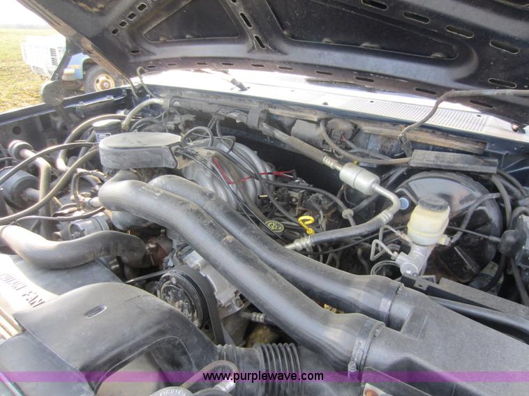 image for item C5419 1991 Ford F150 pickup truck