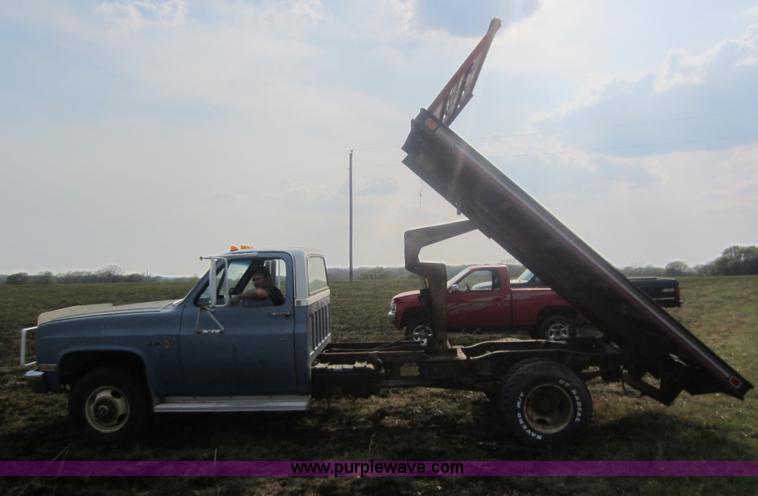 image for item C5420 1983 Chevrolet K30 flatbed truck