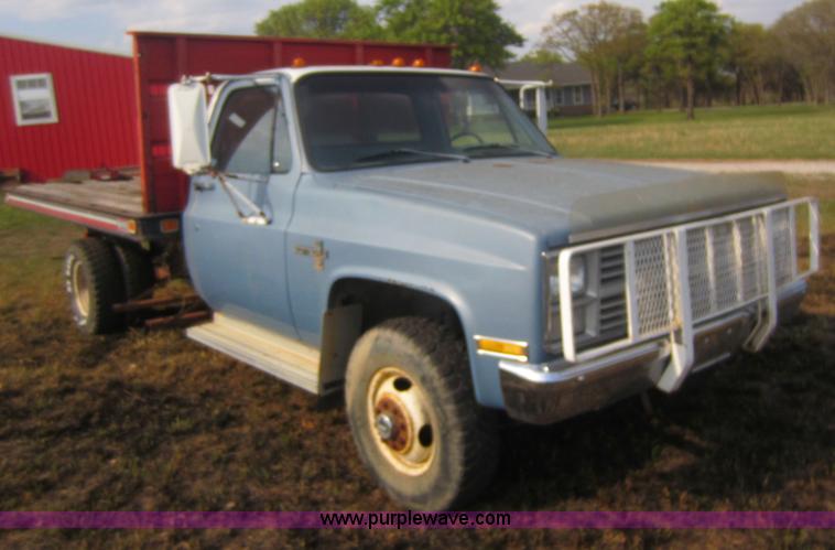 image for item C5420 1983 Chevrolet K30 flatbed truck